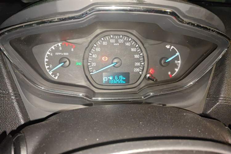Used Ford Escort 2015 1.5L Automatic Fashion Model Instrument Cluster