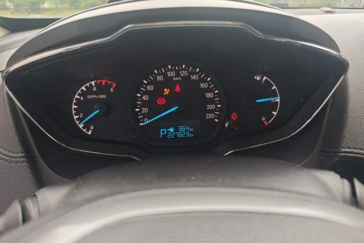 Used Ford Escort 2015 1.5L Automatic Fashion Model Instrument Cluster