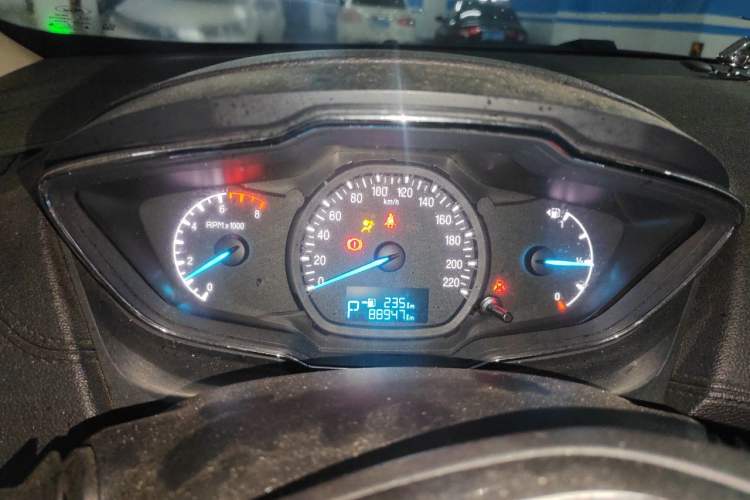 Used Ford Escort 2015 1.5L Automatic Fashion Model Instrument Cluster