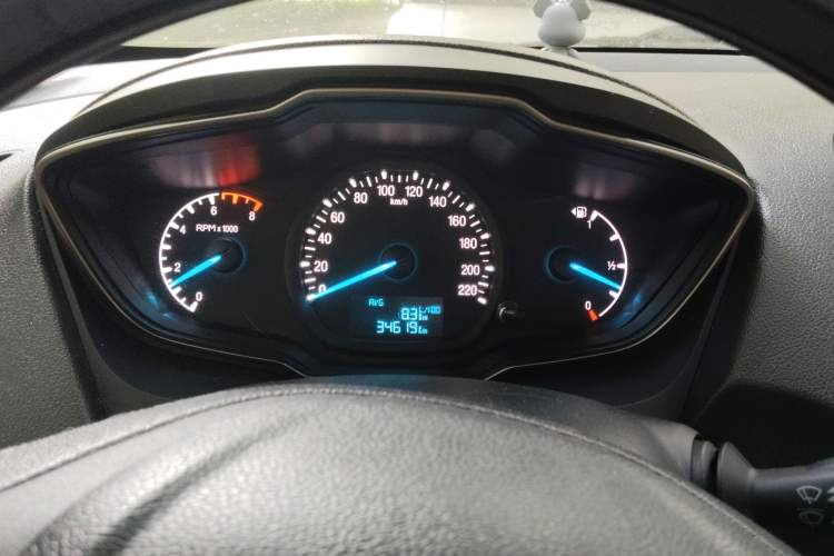 Used Ford Escort 2015 1.5L Manual Comfort Model Instrument Cluster