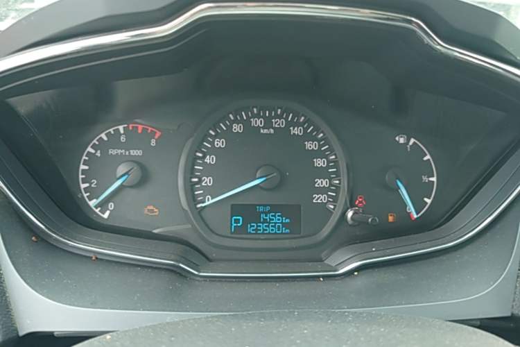 Used Ford Escort 2015 1.5L Automatic Fashion Model Instrument Cluster