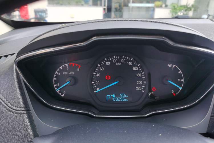 Used Ford Escort 2015 1.5L Automatic Fashion Model Instrument Cluster