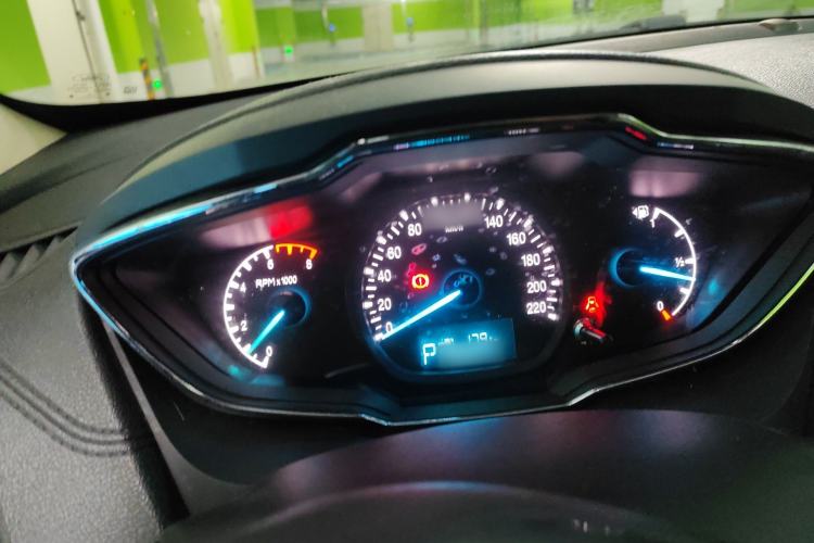 Used Ford Escort 2015 1.5L Automatic Fashion Model Instrument Cluster