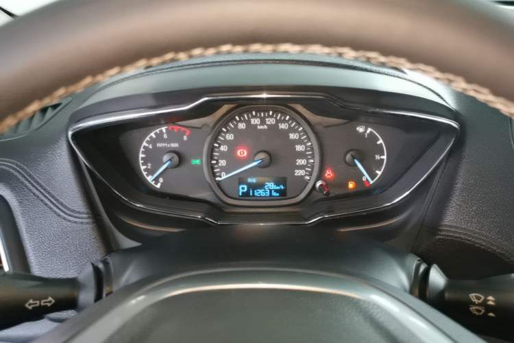 Used Ford Escort 2015 1.5L Automatic Fashion Model Instrument Cluster