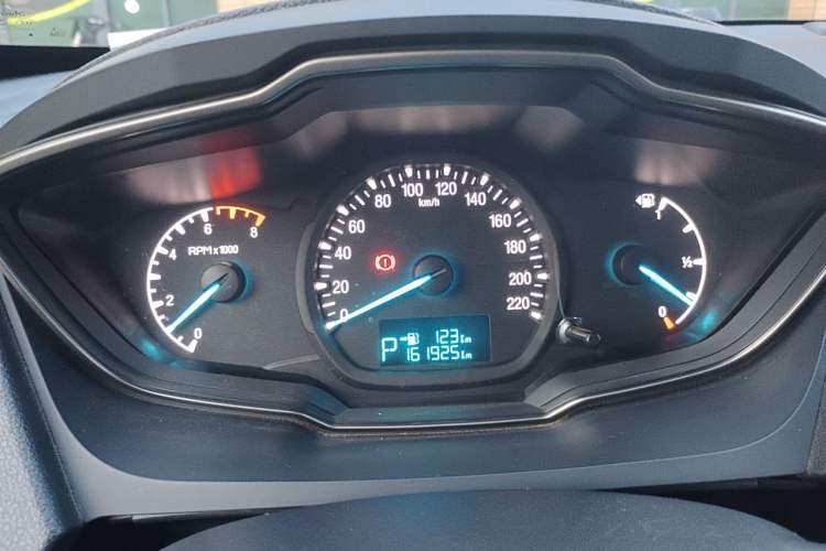 Used Ford Escort 2015 1.5L Automatic Comfort Edition Instrument Cluster