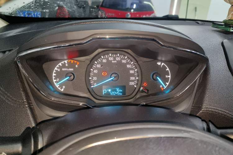 Used Ford Escort 2015 1.5L Automatic Fashion Model Instrument Cluster