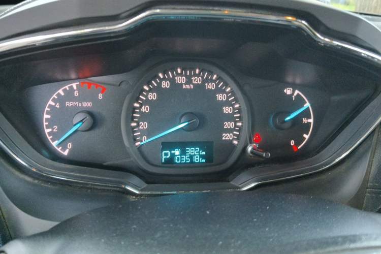 Used Ford Escort 2015 1.5L Automatic Fashion Model Instrument Cluster