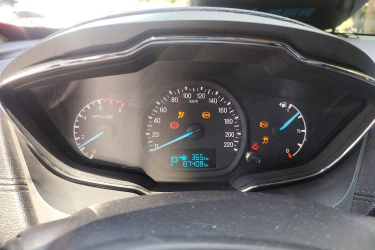 Used Ford Escort 2015 1.5L Automatic Fashion Model Instrument Cluster