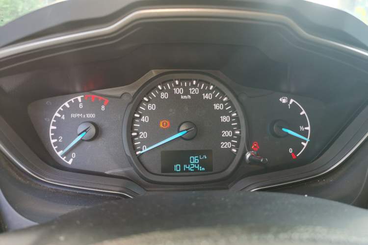 Used Ford Escort 2015 1.5L Manual Comfort Model Instrument Cluster