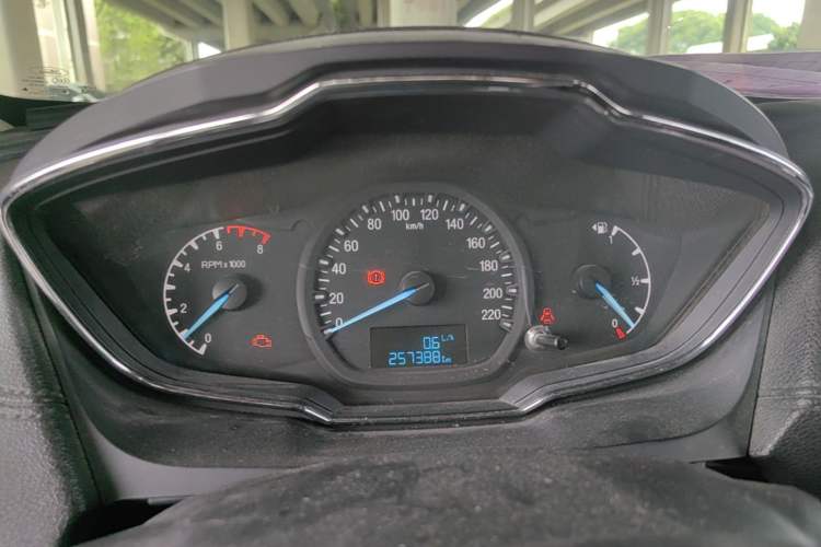 Used Ford Escort 2015 1.5L Manual Fashion Edition Instrument Cluster