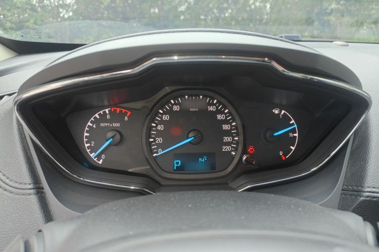 Used Ford Escort 2015 1.5L Automatic Fashion Model Instrument Cluster