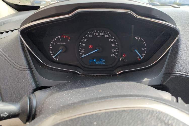 Used Ford Escort 2015 1.5L Automatic Fashion Model Instrument Cluster