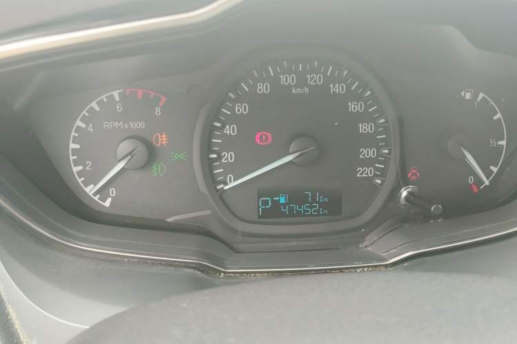 Used Ford Escort 2015 1.5L Automatic Comfort Edition Instrument Cluster
