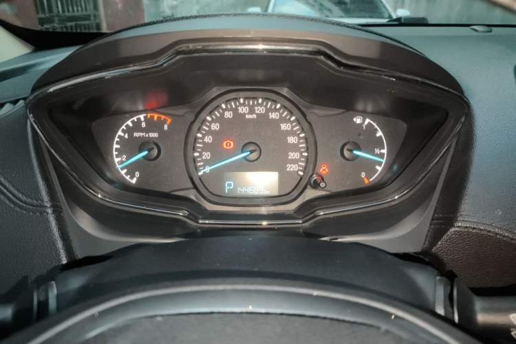 Used Ford Escort 2015 1.5L Automatic Fashion Model Instrument Cluster