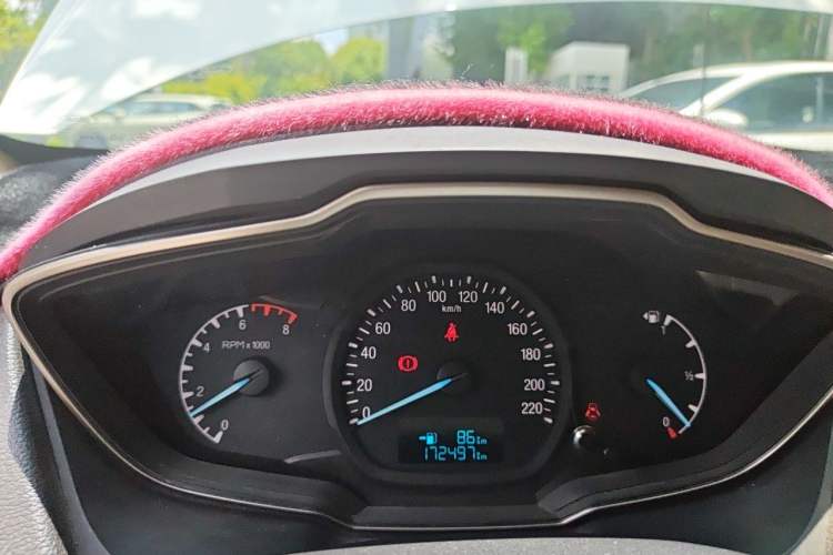 Used Ford Escort 2015 1.5L Manual Comfort Model Instrument Cluster