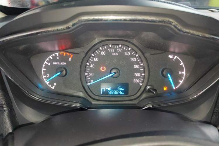 Used Ford Escort 2015 1.5L Automatic Fashion Model Instrument Cluster