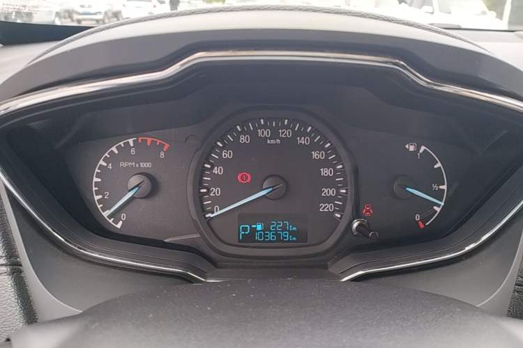Used Ford Escort 2015 1.5L Automatic Fashion Model Instrument Cluster