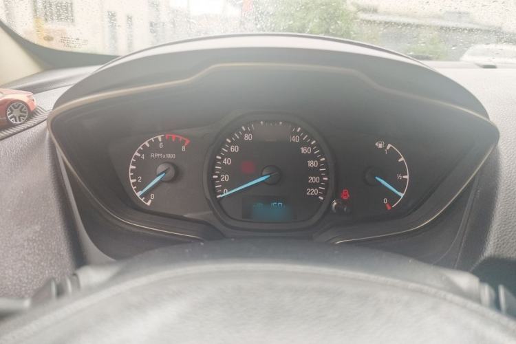 Used Ford Escort 2015 1.5L Manual Comfort Model Instrument Cluster
