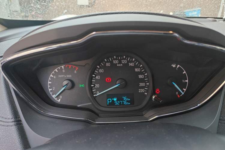 Used Ford Escort 2015 1.5L Automatic Fashion Model Instrument Cluster