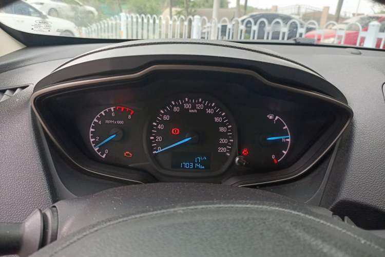 Used Ford Escort 2015 1.5L Manual Comfort Model Instrument Cluster
