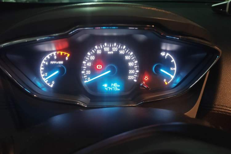 Used Ford Escort 2015 1.5L Manual Fashion Edition Instrument Cluster