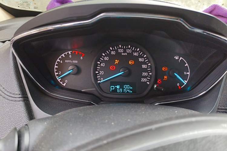 Used Ford Escort 2015 1.5L Automatic Fashion Model Instrument Cluster