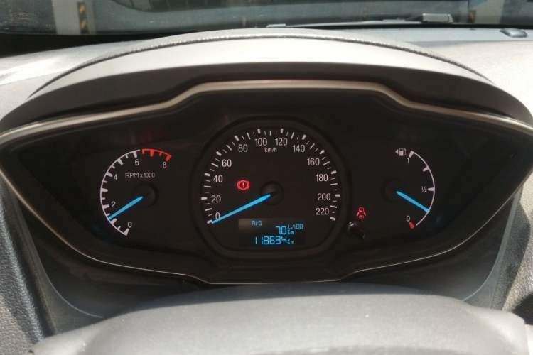 Used Ford Escort 2015 1.5L Manual Comfort Model Instrument Cluster