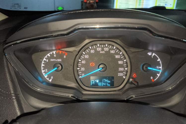 Used Ford Escort 2015 1.5L Automatic Fashion Model Instrument Cluster