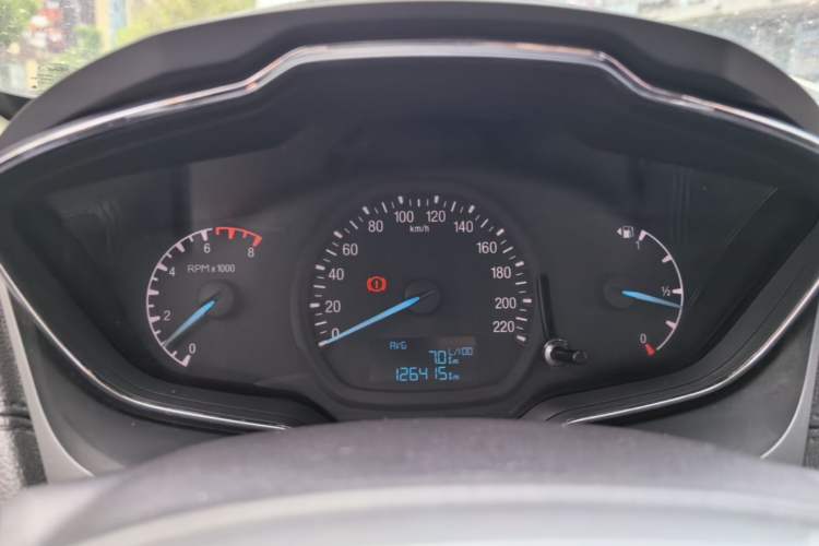 Used Ford Escort 2015 1.5L Manual Fashion Edition Instrument Cluster