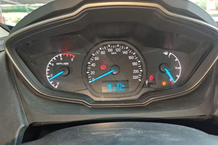 Used Ford Escort 2015 1.5L Manual Comfort Model Instrument Cluster