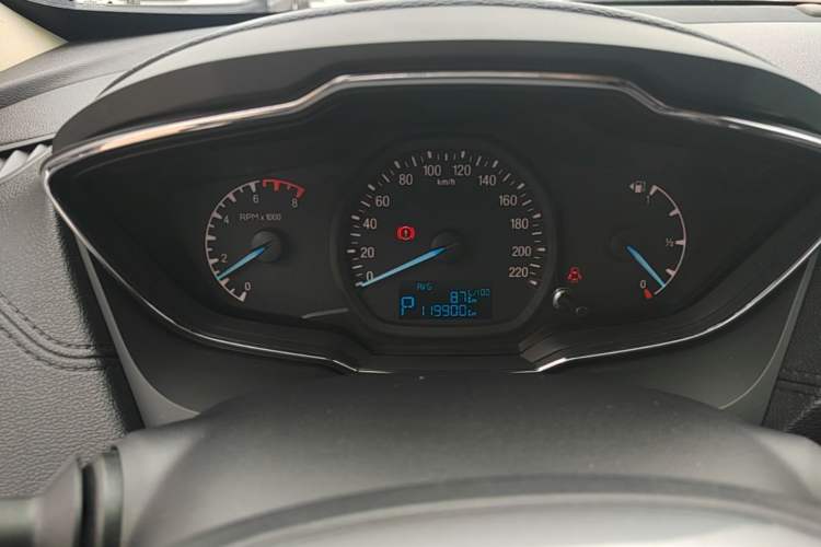 Used Ford Escort 2015 1.5L Automatic Fashion Model Instrument Cluster