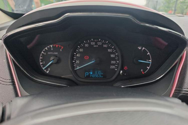 Used Ford Escort 2015 1.5L Automatic Fashion Model Instrument Cluster