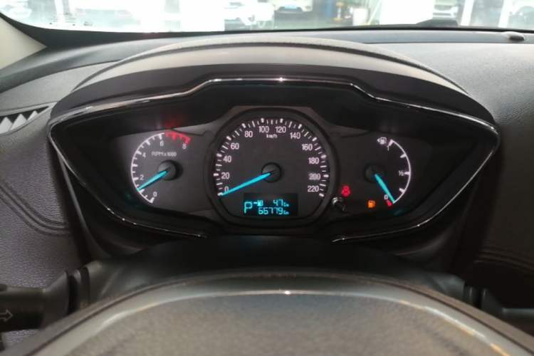 Used Ford Escort 2015 1.5L Automatic Fashion Model Instrument Cluster
