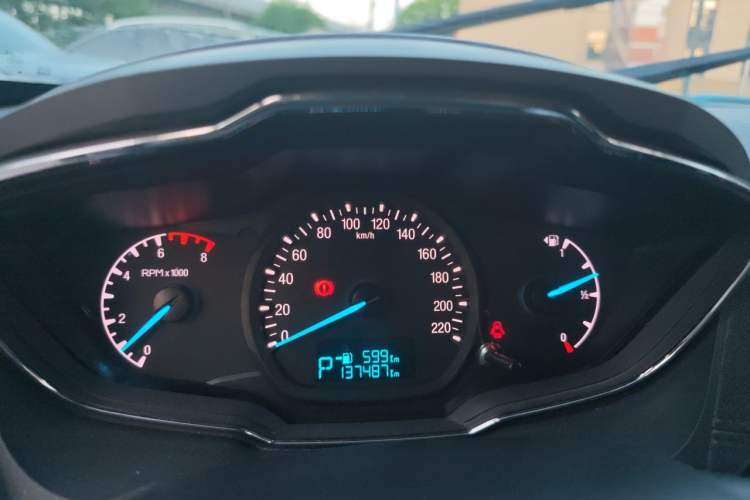 Used Ford Escort 2015 1.5L Automatic Fashion Model Instrument Cluster