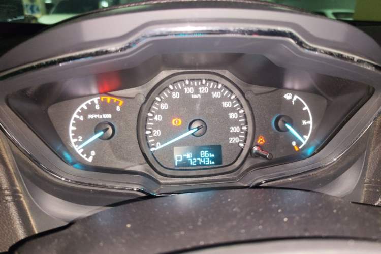 Used Ford Escort 2015 1.5L Automatic Fashion Model Instrument Cluster