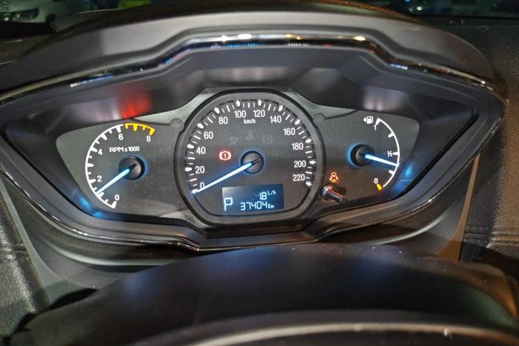 Used Ford Escort 2015 1.5L Automatic Fashion Model Instrument Cluster