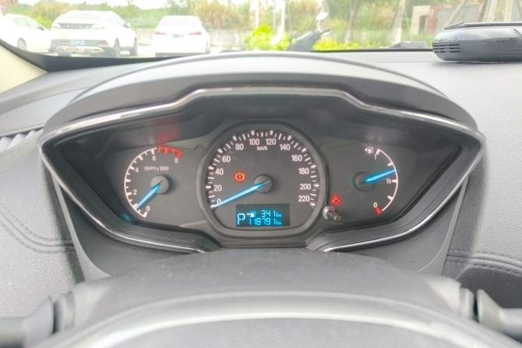Used Ford Escort 2015 1.5L Automatic Fashion Model Instrument Cluster