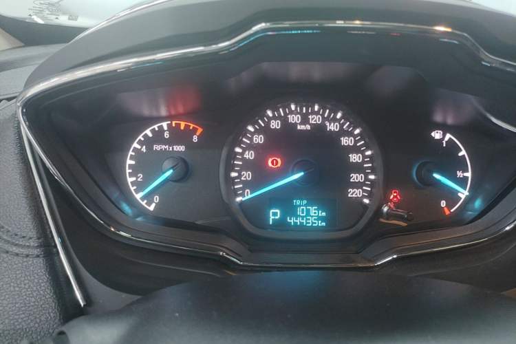 Used Ford Escort 2015 1.5L Automatic Fashion Model Instrument Cluster