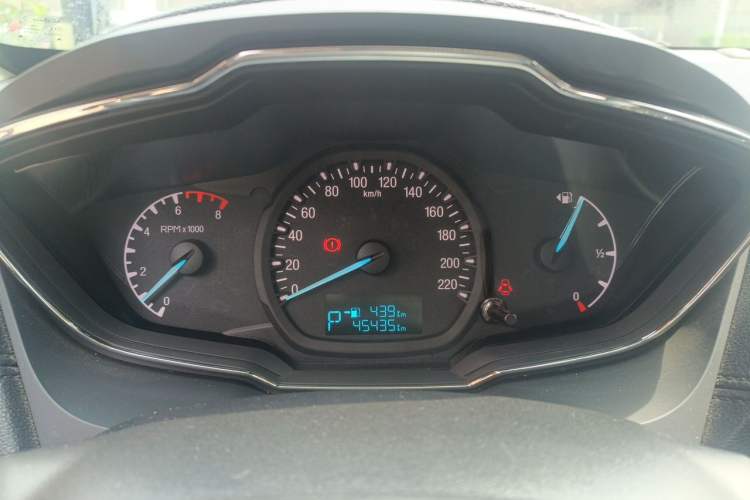 Used Ford Escort 2015 1.5L Automatic Fashion Model Instrument Cluster