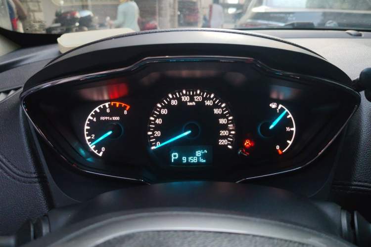 Used Ford Escort 2015 1.5L Automatic Fashion Model Instrument Cluster