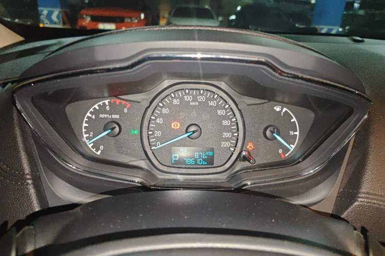 Used Ford Escort 2015 1.5L Automatic Fashion Model Instrument Cluster