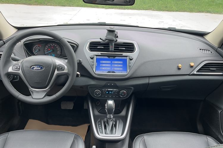 Used Ford Escort 2015 1.5L Automatic Fashion Model Interior 1