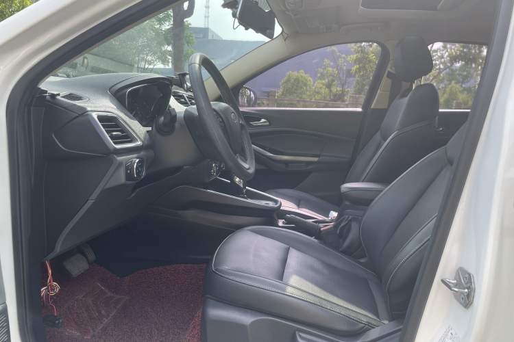 Used Ford Escort 2015 1.5L Automatic Fashion Model Interior 1