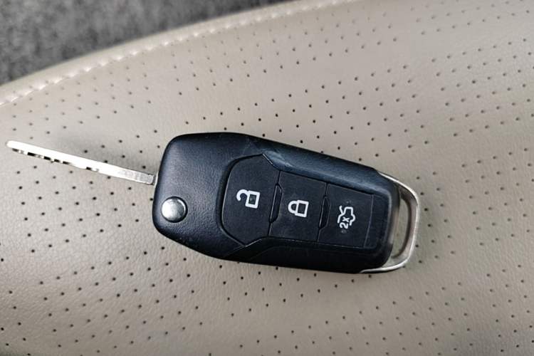 Used Ford Escort 2015 1.5L Automatic Fashion Model Interior 1