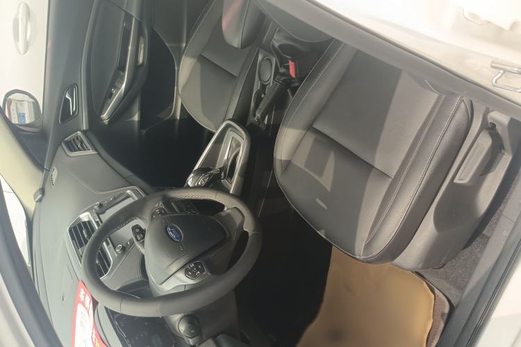 Used Ford Escort 2015 1.5L Automatic Fashion Model Interior 1