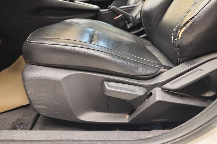 Used Ford Escort 2015 1.5L Automatic Fashion Model Interior 10