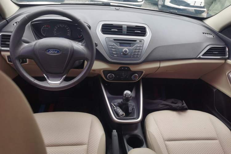 Used Ford Escort 2015 1.5L Manual Comfort Model Interior 2
