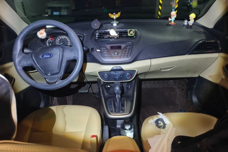 Used Ford Escort 2015 1.5L Automatic Comfort Edition Interior 2