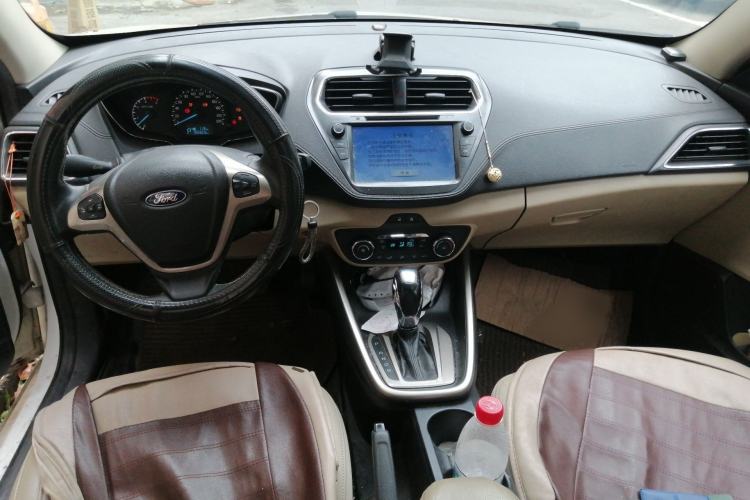 Used Ford Escort 2015 1.5L Automatic Fashion Model Interior 2