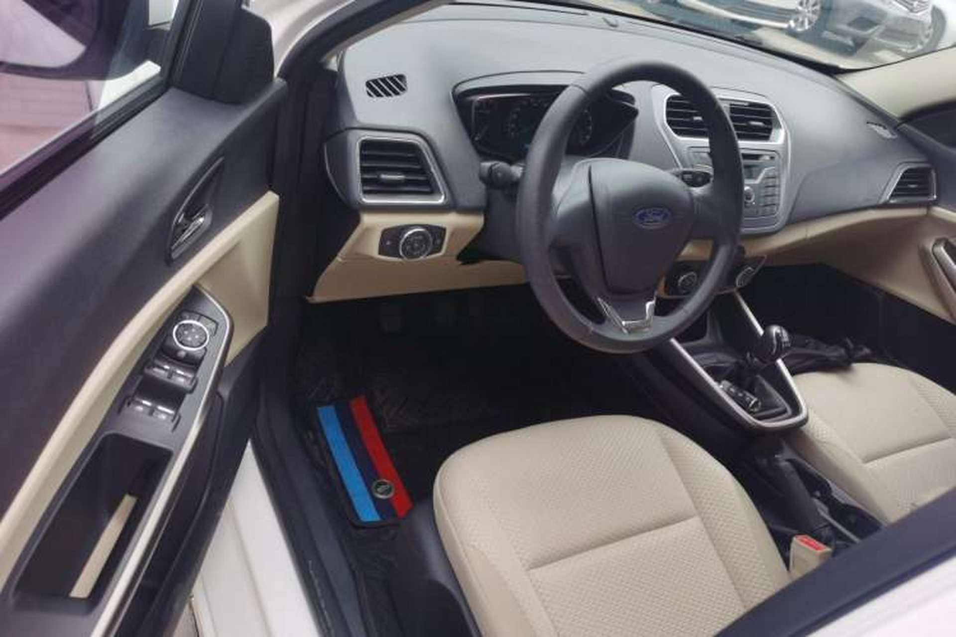 Used Ford Escort 2015 1.5L Manual Comfort Model Interior 3